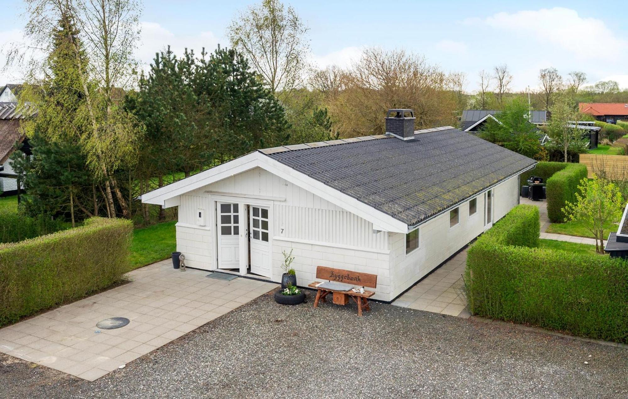 2 Bedroom Nice Home In Børkop Exterior foto